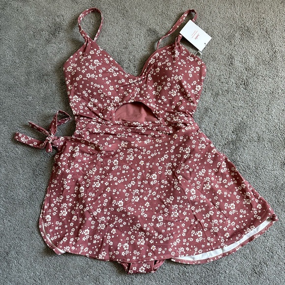 Andie Other - Andie Swim The Samoa 1 Piece and Sarong Skirt Bundle Ditsy Floral Rose Swim Suit